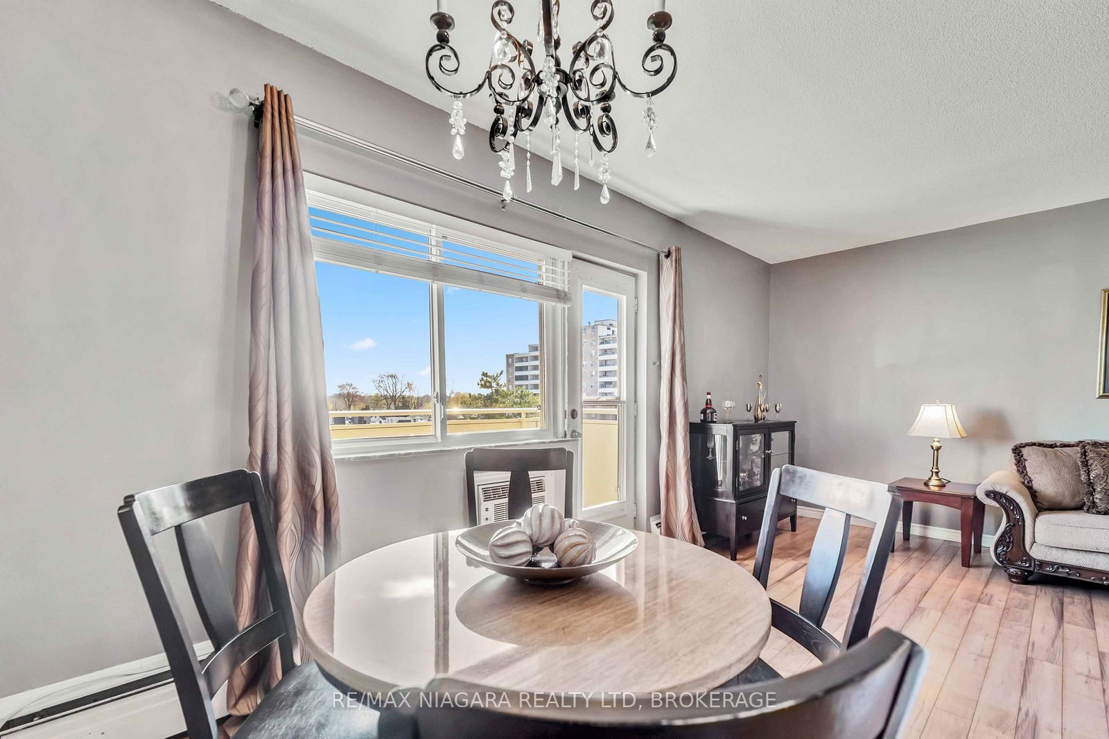 Condo for sale at 506-198 Scott Street, St. Catharines, Fairview, L2N 5T3 - MLS: X12109633