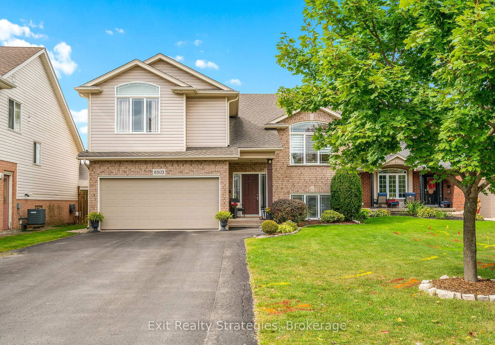 Detached House for sale at 8503 Greenfield Crescent, Niagara Falls, Forestview, L2H 3J8 - MLS: X12109724