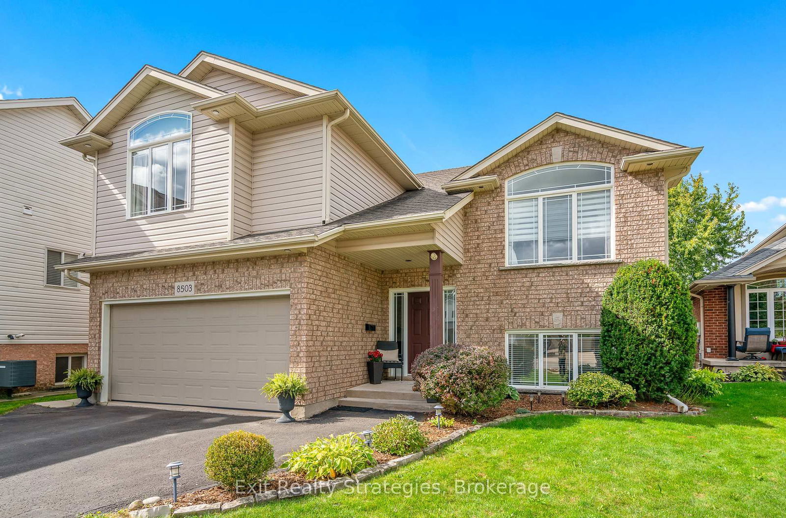 Detached House for sale at 8503 Greenfield Crescent, Niagara Falls, Forestview, L2H 3J8 - MLS: X12109724