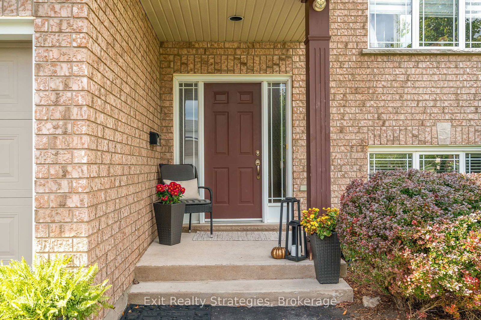 Detached House for sale at 8503 Greenfield Crescent, Niagara Falls, Forestview, L2H 3J8 - MLS: X12109724