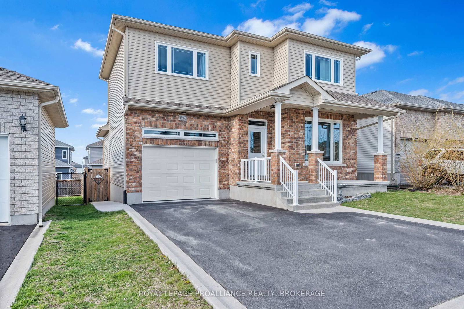 Detached House for sale at 1502 Clover Street, Kingston, City Northwest, K7P 0M9 - MLS: X12109726