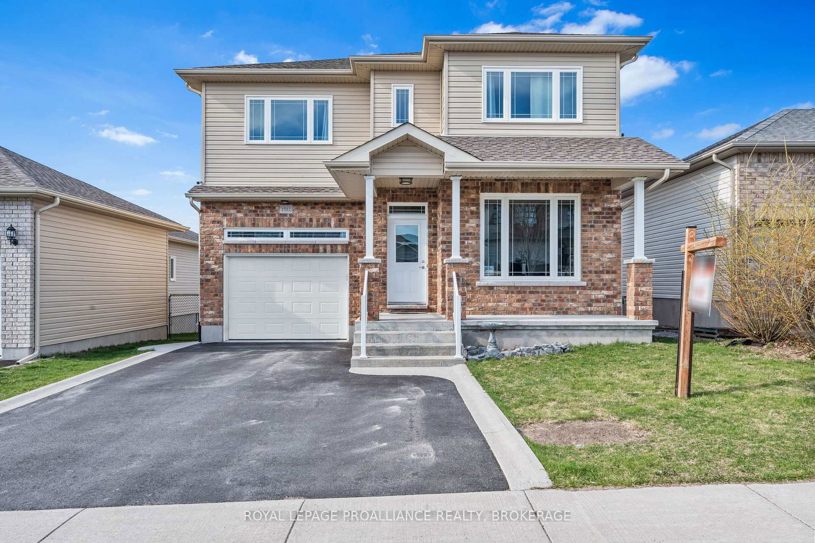 Detached House for sale at 1502 Clover Street, Kingston, City Northwest, K7P 0M9 - MLS: X12109726