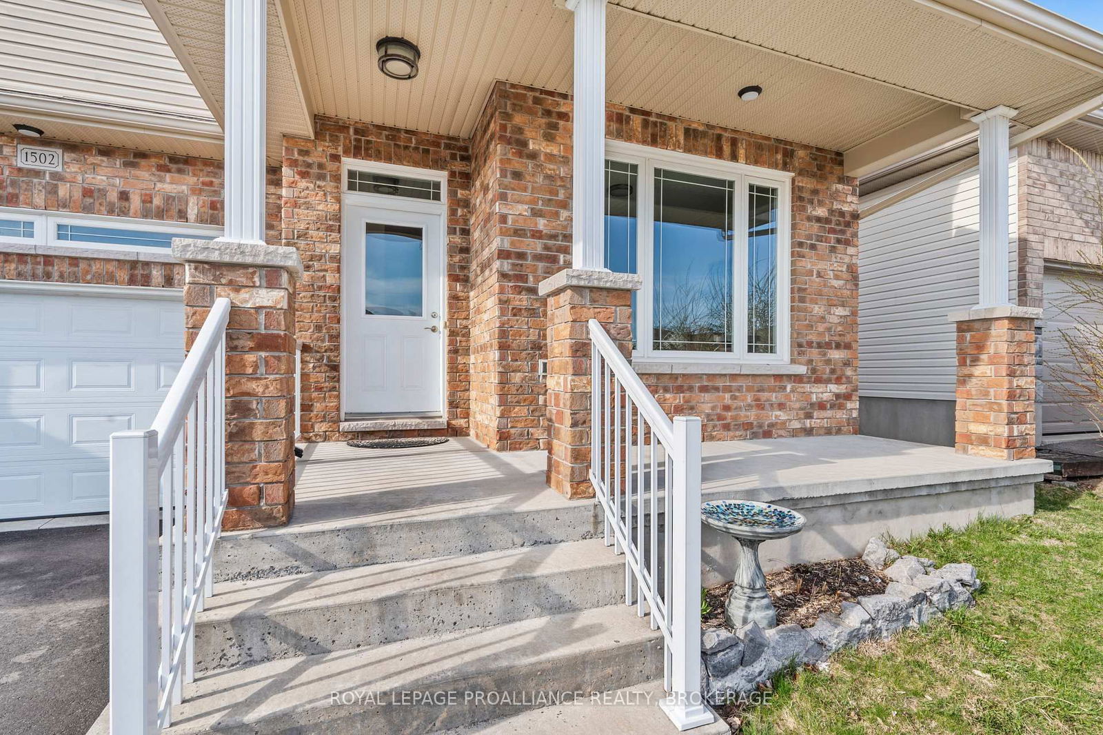 Detached House for sale at 1502 Clover Street, Kingston, City Northwest, K7P 0M9 - MLS: X12109726