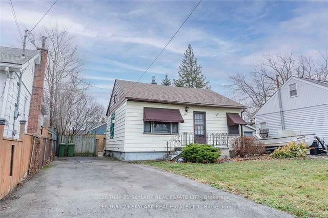 152 Selkirk Avenue