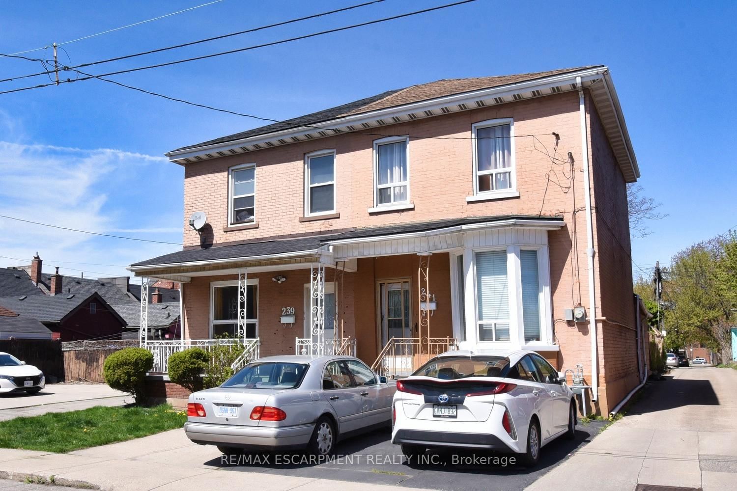 Semi-Detached House for sale at 241 Robert Street, Hamilton, Landsdale, L8L 2R2 - MLS: X12109797