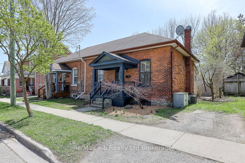 628 Peel St, Woodstock - South image-0-0