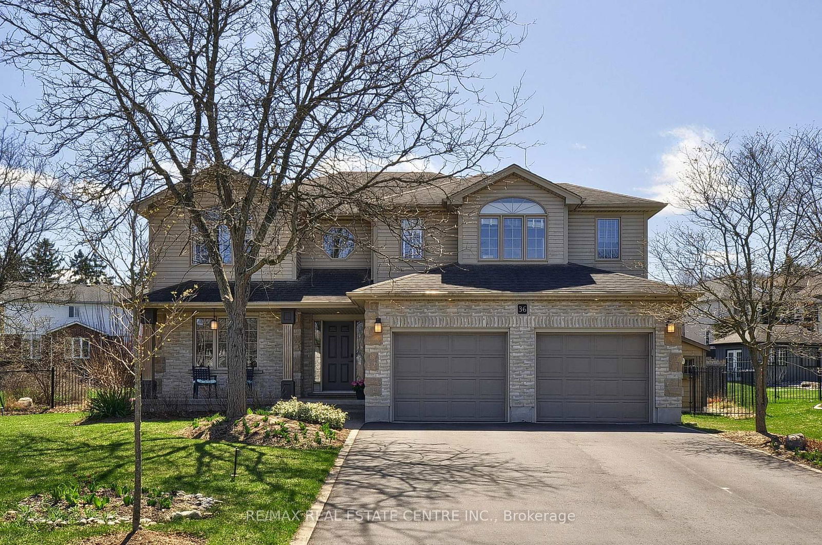 Detached House for sale at 36 Berry Patch Lane, Cambridge, N1S 5B3 - MLS: X12109922