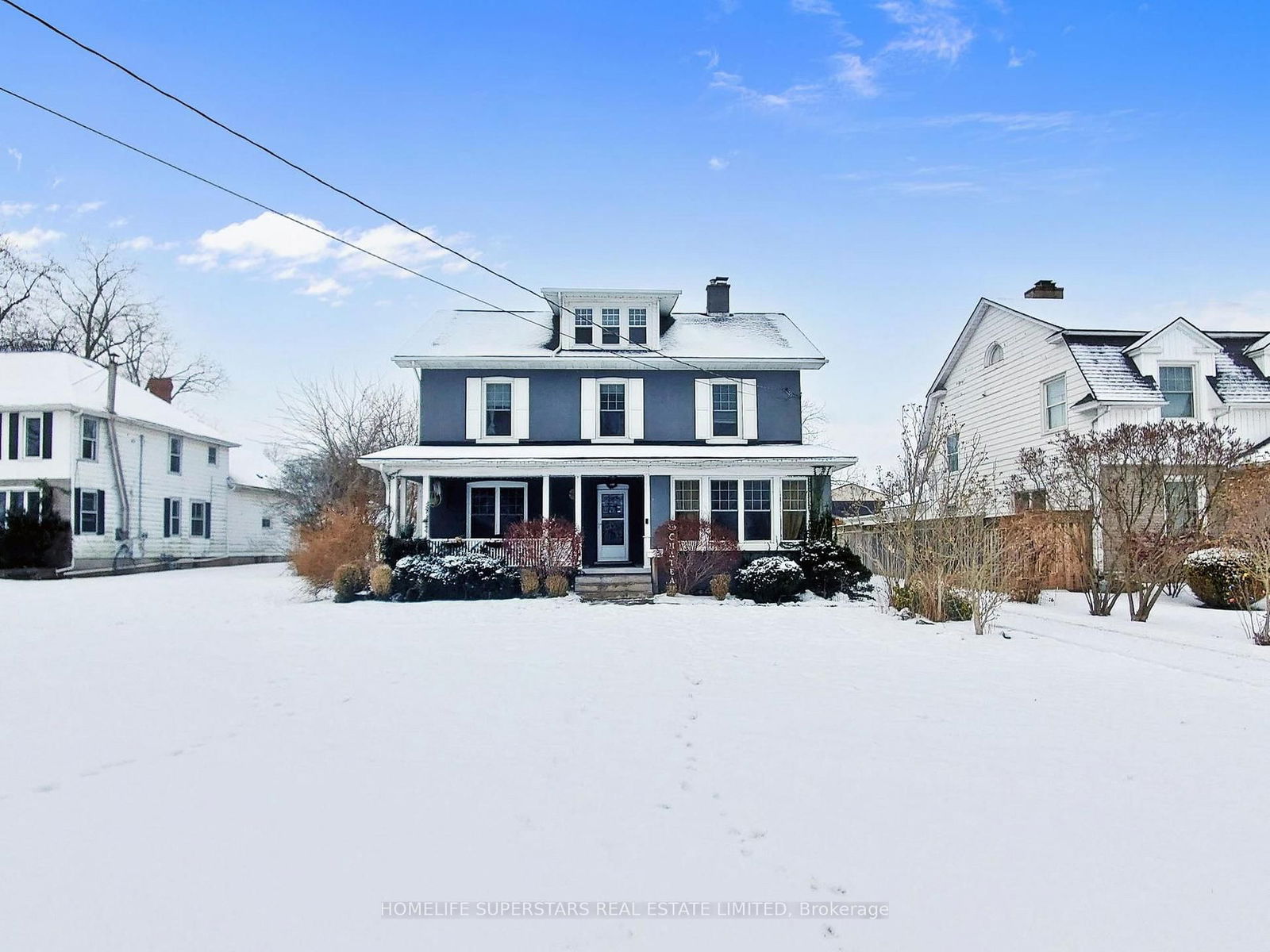 Detached House for sale at 535 NIAGARA Boulevard, Fort Erie, Central, L2A 3H3 - MLS: X12109963