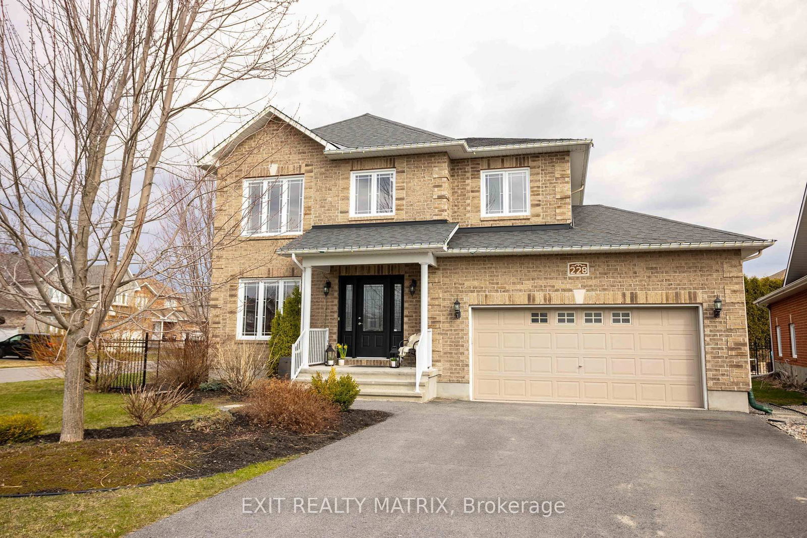 Detached House for sale at 228 Olde Towne Avenue, Russell, Village of Russell, K4R 0B3 - MLS: X12110032