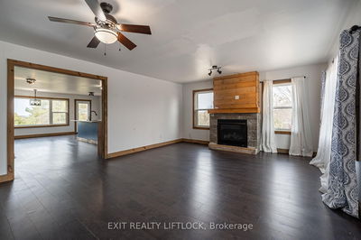 221 Grassy Rd, Kawartha Lakes - Emily image-0-4