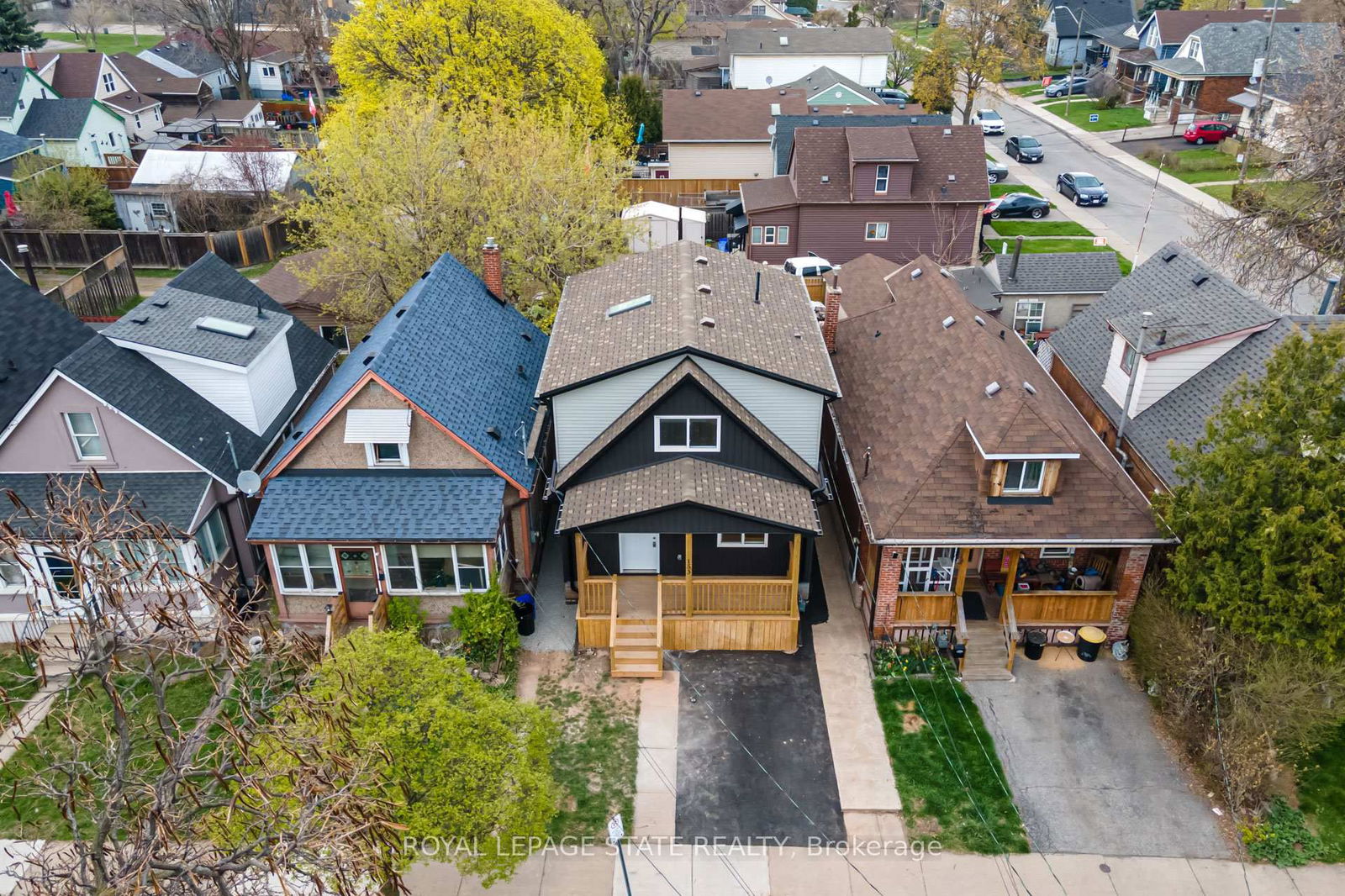 Detached House for sale at 153 McAnulty Boulevard, Hamilton, Crown Point, L8H 3H6 - MLS: X12110173