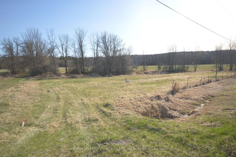 Unit Lot 2 — 00 River Rd, Renfrew - Horton Twp image-0-0