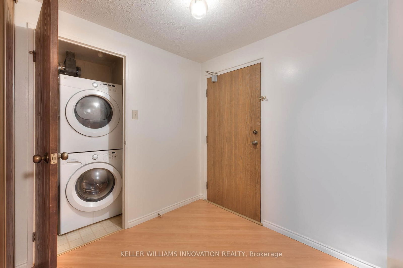 Condo for sale at 215-55 Green Valley Drive, Kitchener, N2P 1Z6 - MLS: X12110200