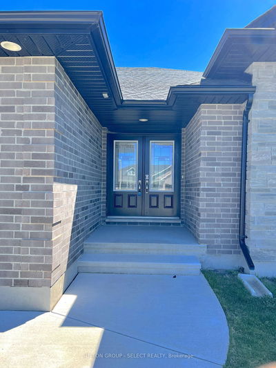 4062 Van Bree Dr, Plympton-Wyoming - Plympton Wyoming image-0-3