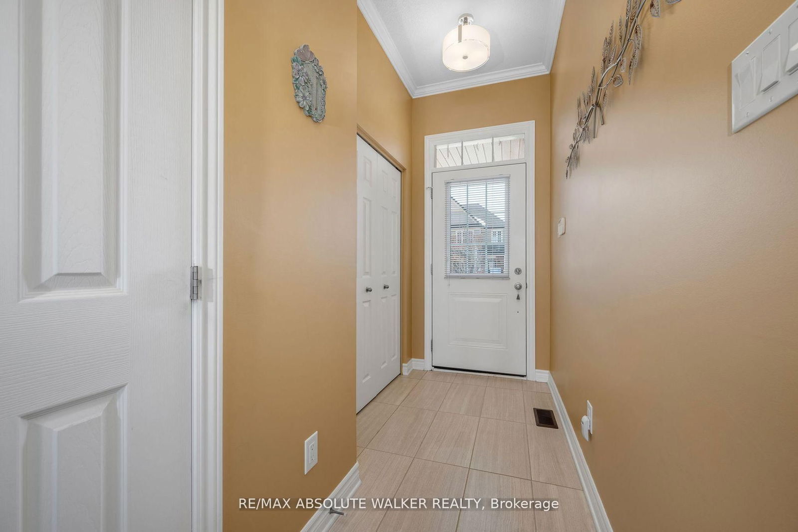 Townhouse for sale at 2193 Mondavi Street, Ottawa, Springridge/East Village, K4A 4R7 - MLS: X12110287