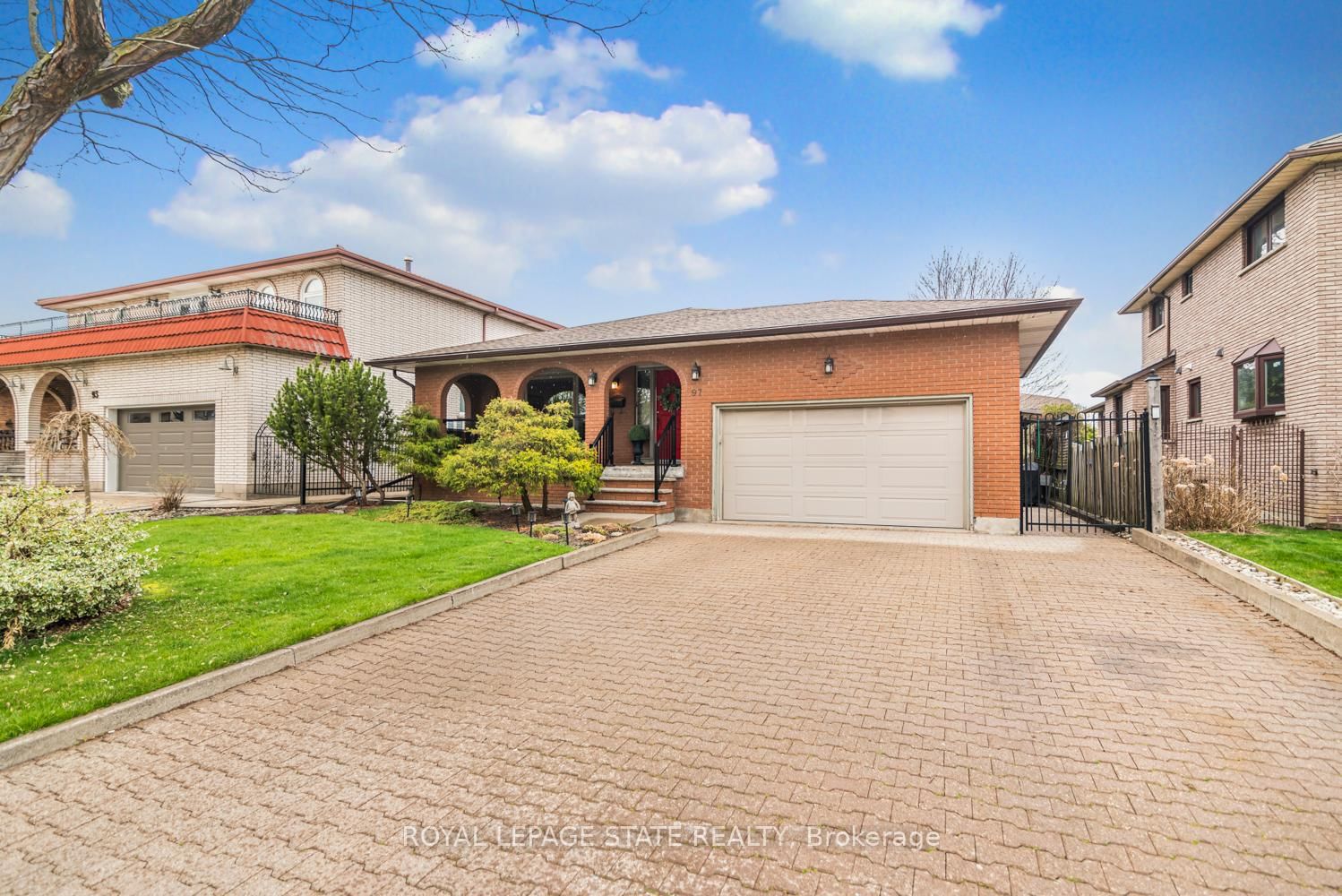 Detached House for sale at 97 Albion Falls Boulevard, Hamilton, Trenholme, L8W 1R4 - MLS: X12110352