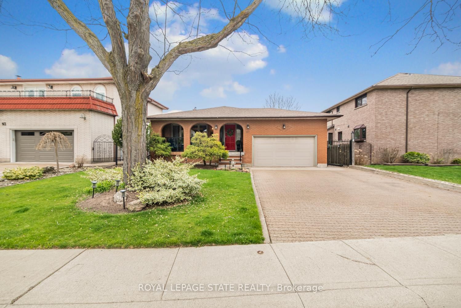 Detached House for sale at 97 Albion Falls Boulevard, Hamilton, Trenholme, L8W 1R4 - MLS: X12110352