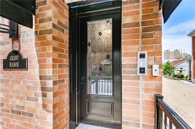 2C - 36 GRANT Avenue