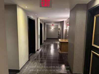 Unit 302 — 135 James St, Hamilton - Corktown image-0-4