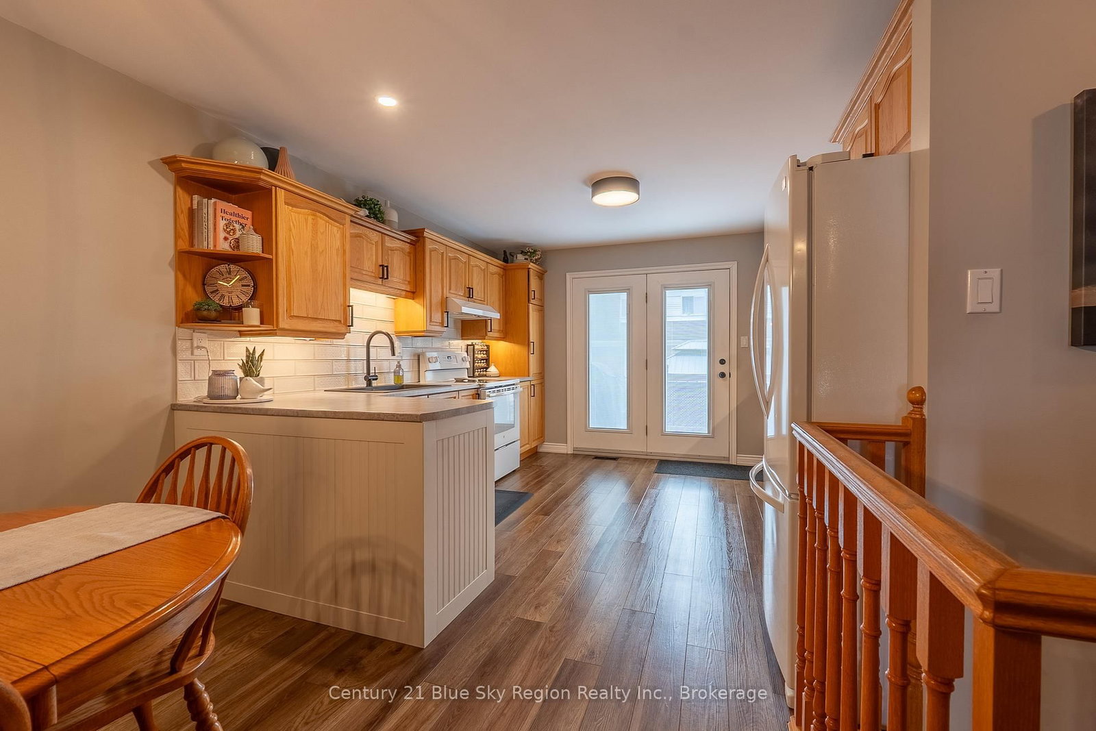 Listing Image 7