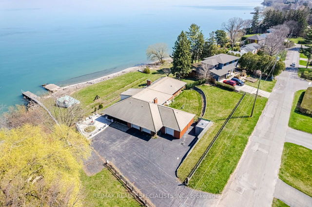 2 Tupper Boulevard
