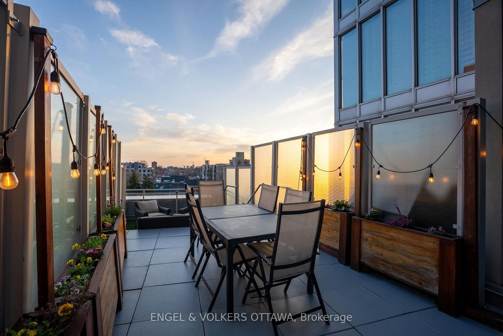 Condo for sale at 407-354 Gladstone Avenue, Ottawa, Ottawa Centre, K2P 0R4 - MLS: X12110628