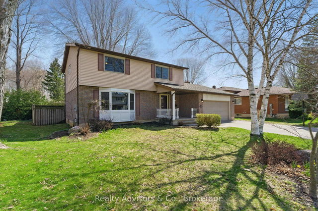 8 Camrose Drive