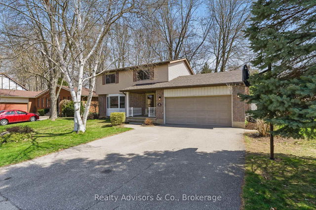 8 Camrose Drive