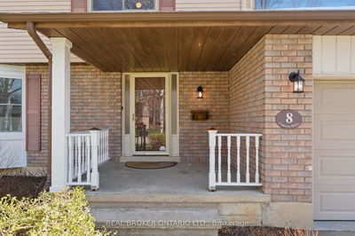 8 Camrose Dr, Brantford -  image-0-3