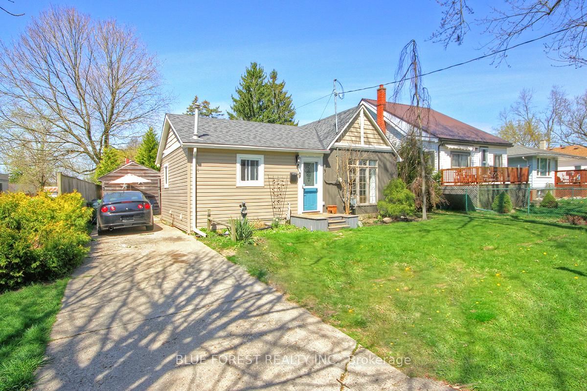 Listing Image 3
