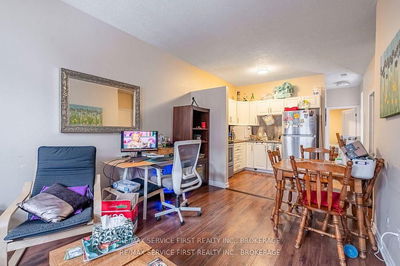 240 Wellington St, Kingston - East of Sir John A. Blvd image-0-4