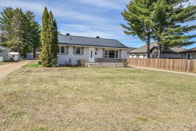 17 Charles St, Petawawa - Petawawa image-0-1