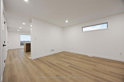1552 MELWOOD Dr, St. Clair - St. Clair image-0-3