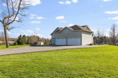 1444 Maplewood Dr, Elizabethtown-Kitley - Elizabethtown Kitley (Old Kitley) Twp image-0-2