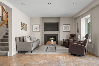 71 PTARMIGAN Dr, Guelph - Kortright Hills image-0-4