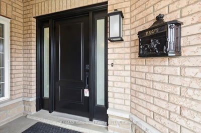 135 Reiber Crt, Waterloo -  image-0-2