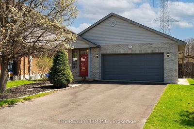 15 Magnolia Crt, St. Thomas - St. Thomas