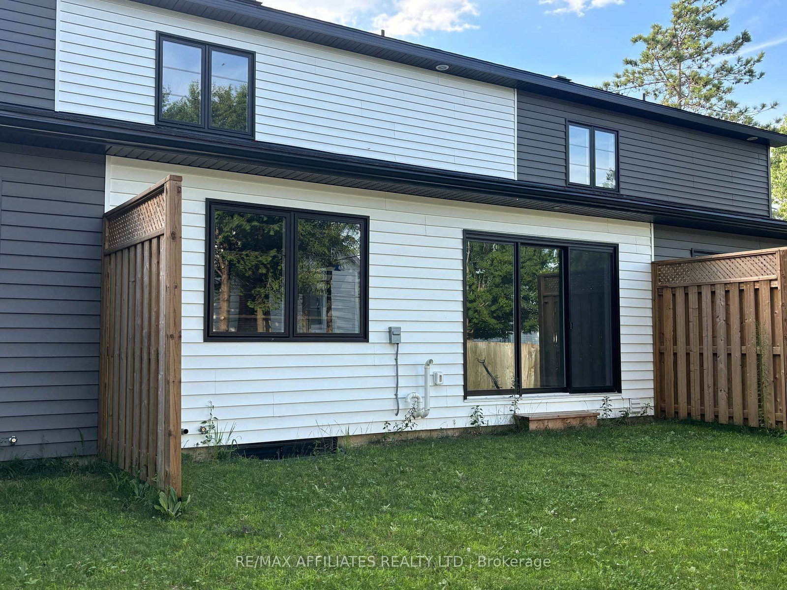 Listing Image 27