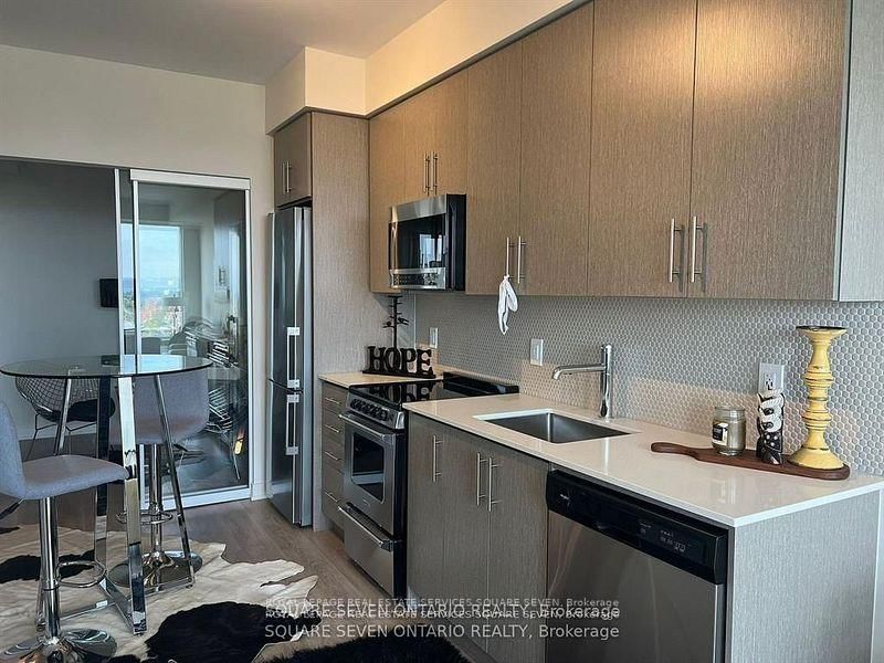 Condo for lease at 1301-212 King William Street, Hamilton, Beasley, L8N 1B5 - MLS: X12111076