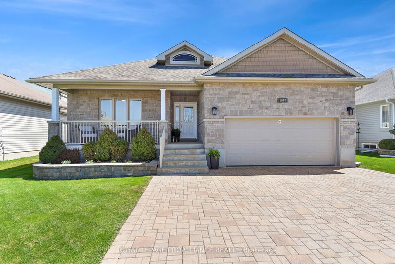 1047 Fitzsimmons Dr, Brockville - Brockville image-0-0