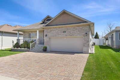 1047 Fitzsimmons Dr, Brockville - Brockville image-0-2