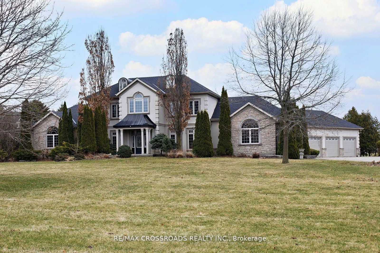 Detached House for sale at 5717 Lakeshore Road, Port Hope, Rural Port Hope, L1A 3V7 - MLS: X12111284