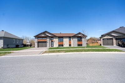 102 Forestdale Cres, Cornwall - Cornwall image-0-2