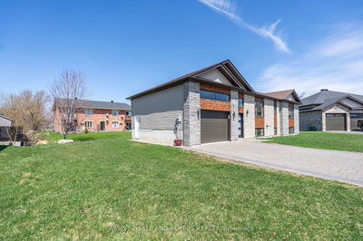 102 Forestdale Cres, Cornwall - Cornwall image-0-3