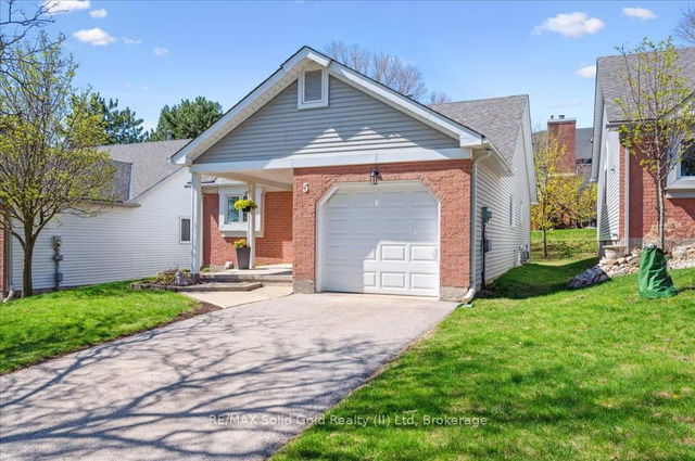 5 Quinte Crescent