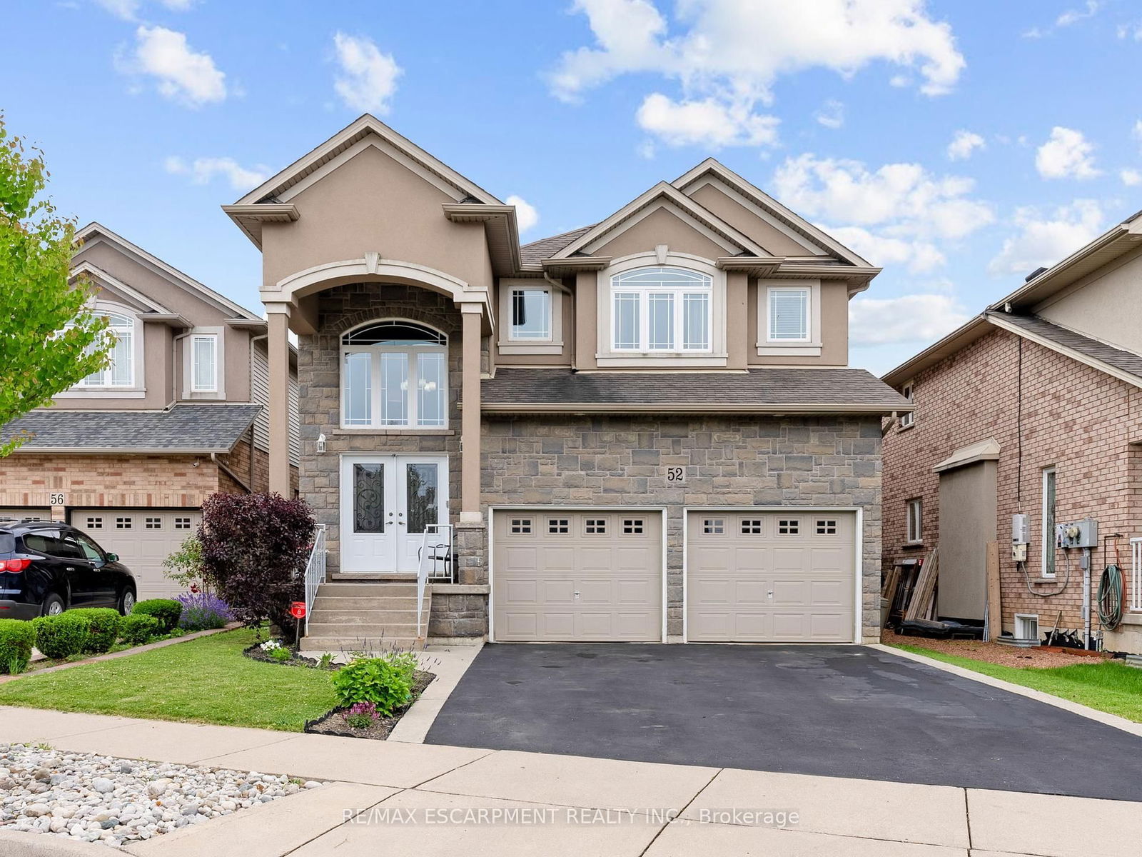 Detached House for sale at 52 Arrowhead Drive, Hamilton, Chappel, L8W 3X2 - MLS: X12111493