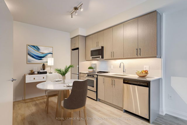 1211 - 212 King William Street