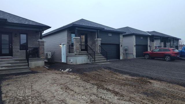 1223A Montblanc Crescent