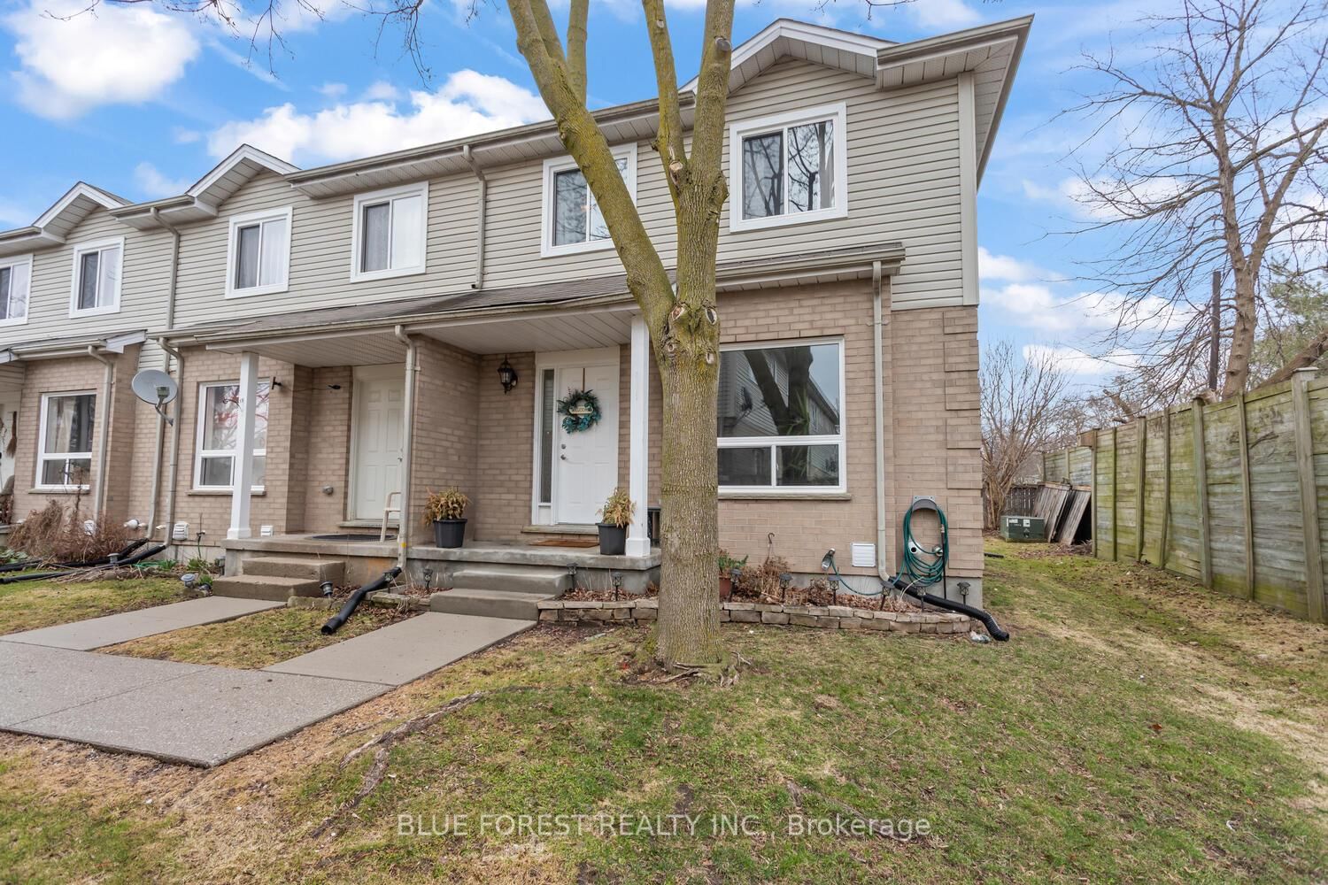 Townhouse for sale at 10-484 Third Street, London East, East H, N5V 2B9 - MLS: X12111745