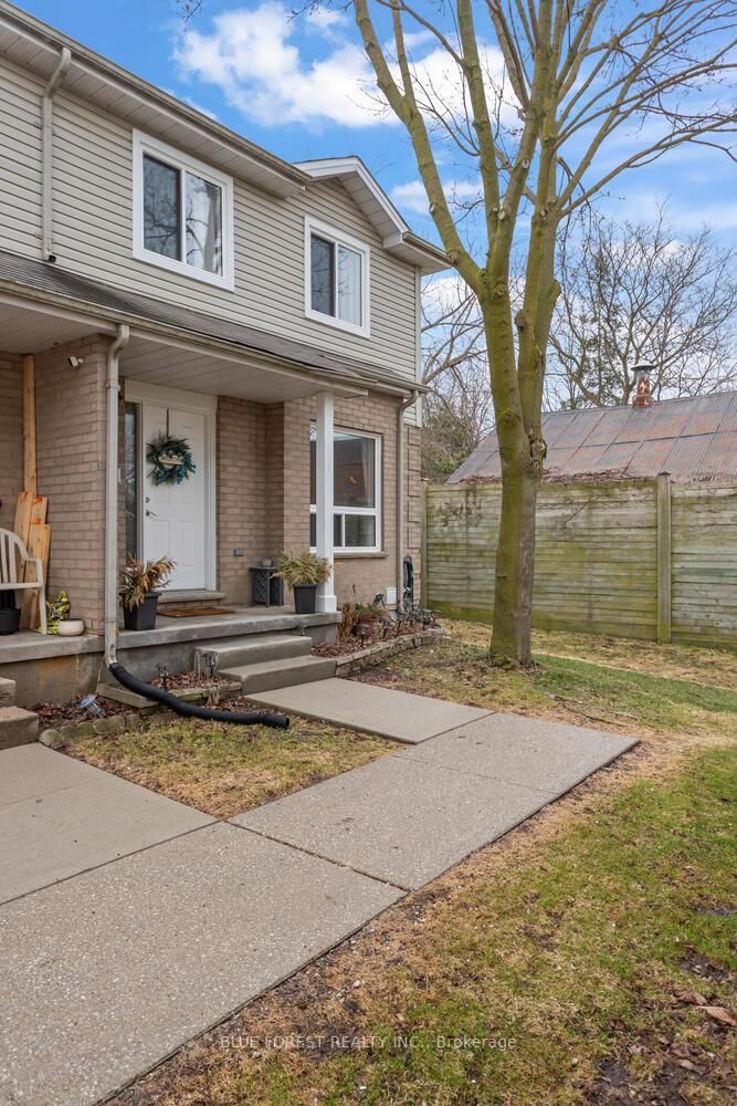 Townhouse for sale at 10-484 Third Street, London East, East H, N5V 2B9 - MLS: X12111745